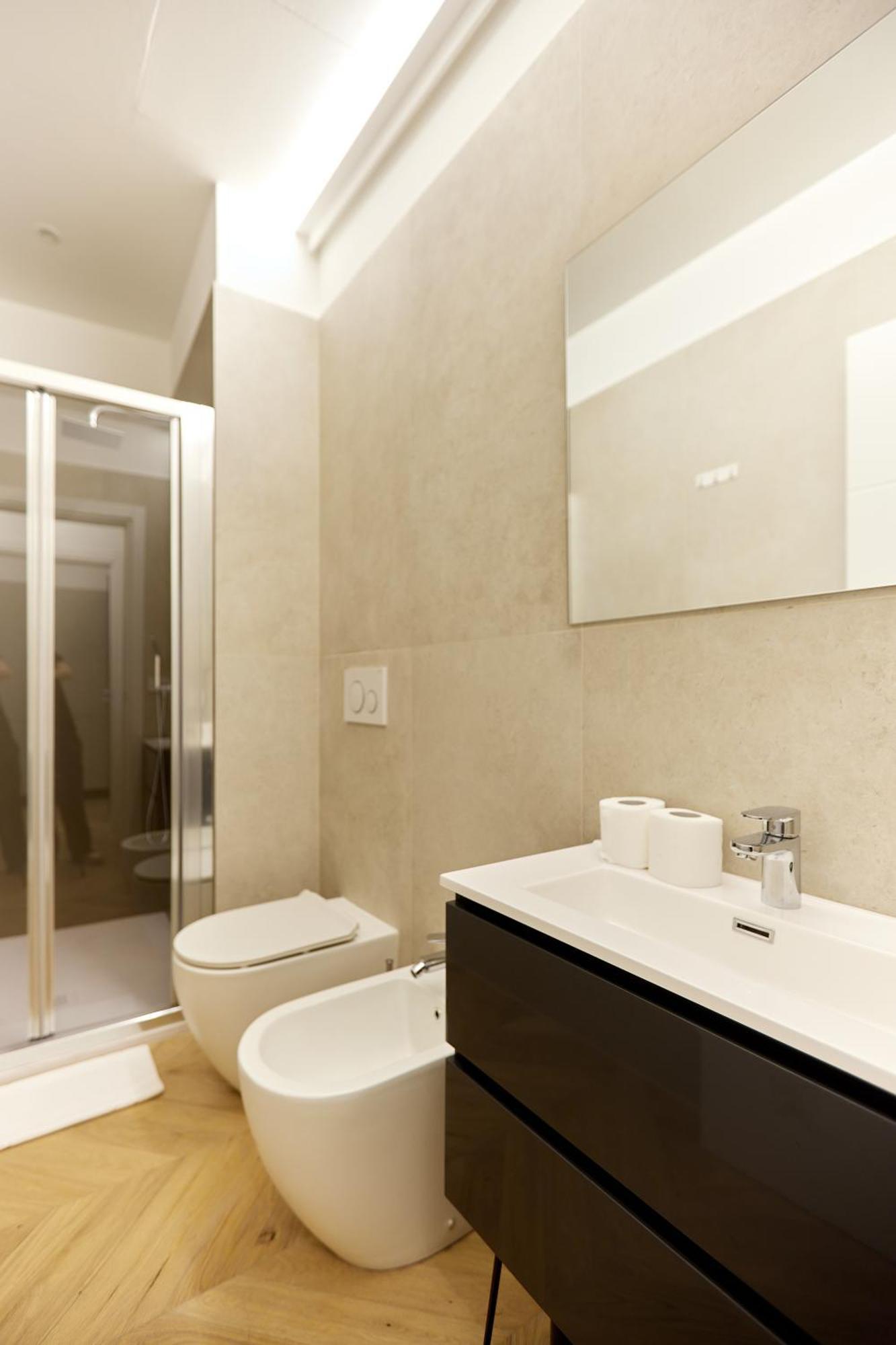 Duomo Imperial Suits - Modern And Comfortable Milano Esterno foto